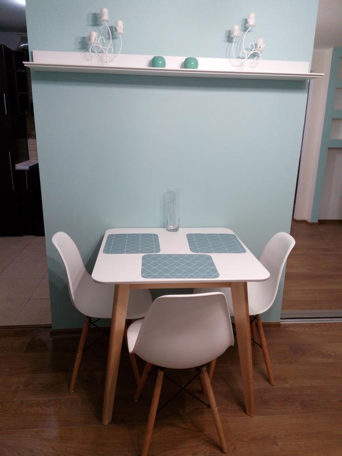 Two-Bedroom Apartment In The Center Khmel'nyts'kyy Exterior foto