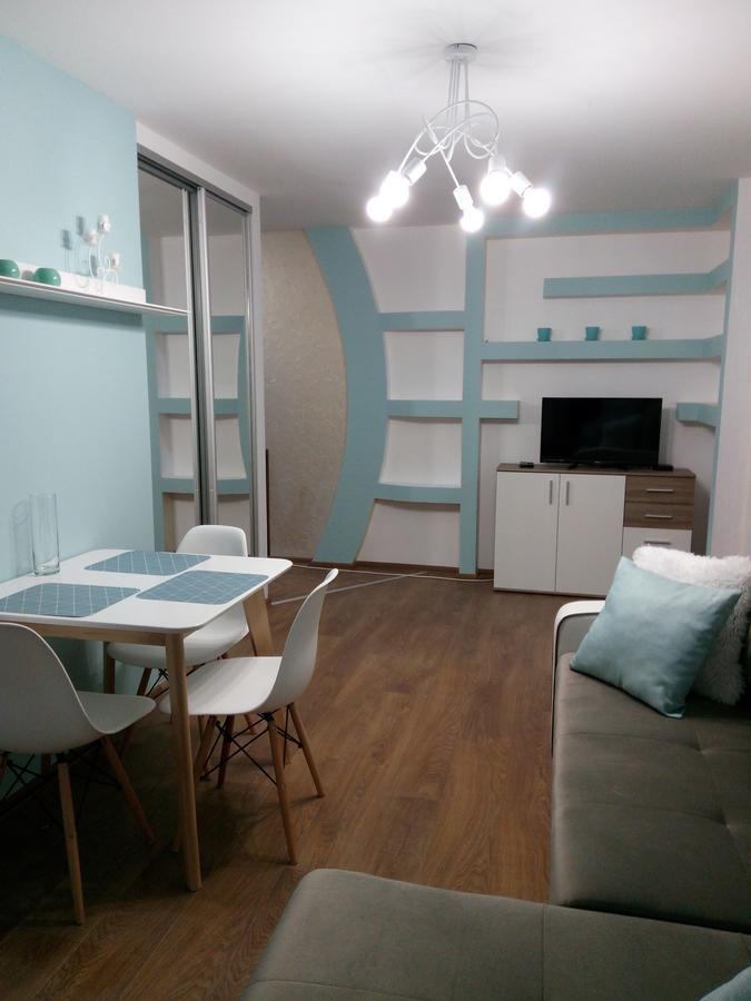 Two-Bedroom Apartment In The Center Khmel'nyts'kyy Exterior foto